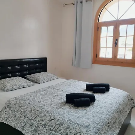 Panoramic Sea View - Bouganvillas * 阿德耶